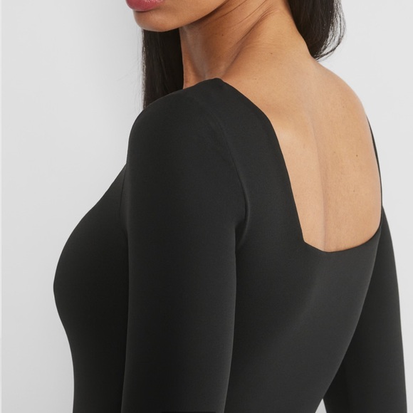🖤 Babaton bodysuit top square neck Long sleeve ! Use once like new ! 🖤 - Picture 3 of 7